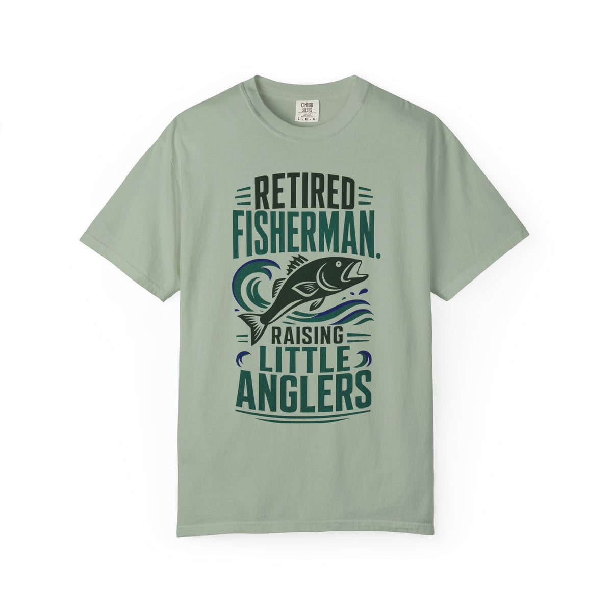 Retired Fisherman Raising Little Anglers Shirt – Fishing Grandpa Family Fishing T-Shirt