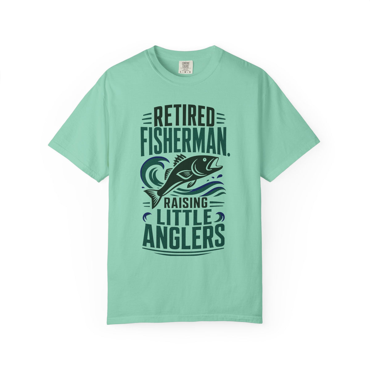 Retired Fisherman Raising Little Anglers Shirt – Fishing Grandpa Family Fishing T-Shirt