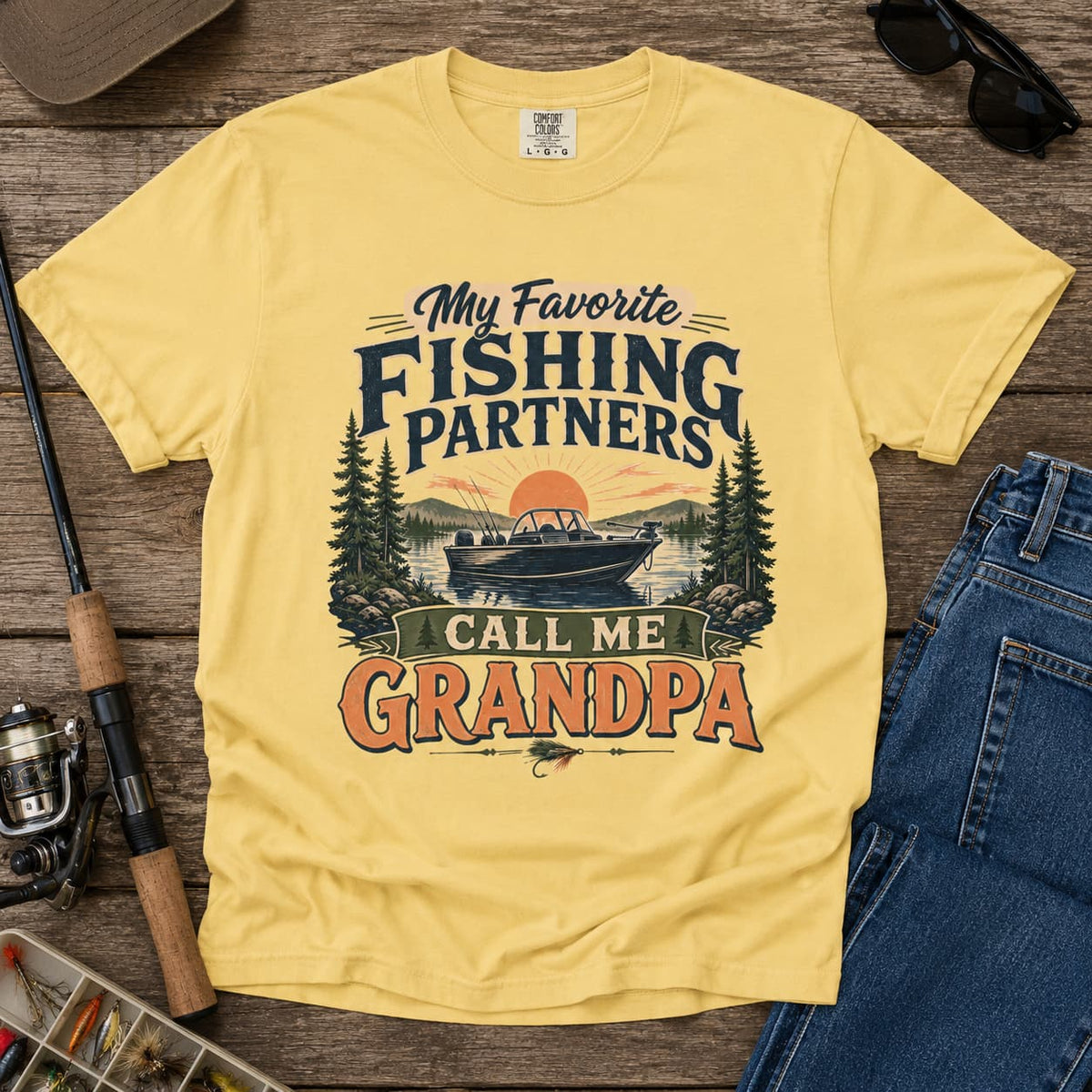My Favorite Fishing Partners Call Me Grandpa Fishing T-Shirt – Grandpa Fishing Gift